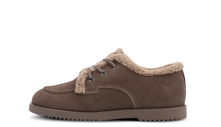 Низкая обувь из меха